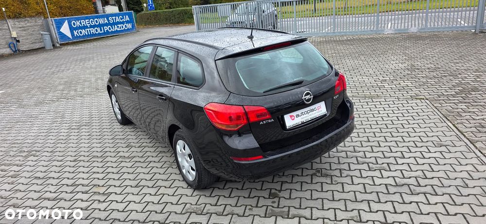 Opel Astra 1.7 CDTI Caravan DPF Edition 111 Jahre - 10
