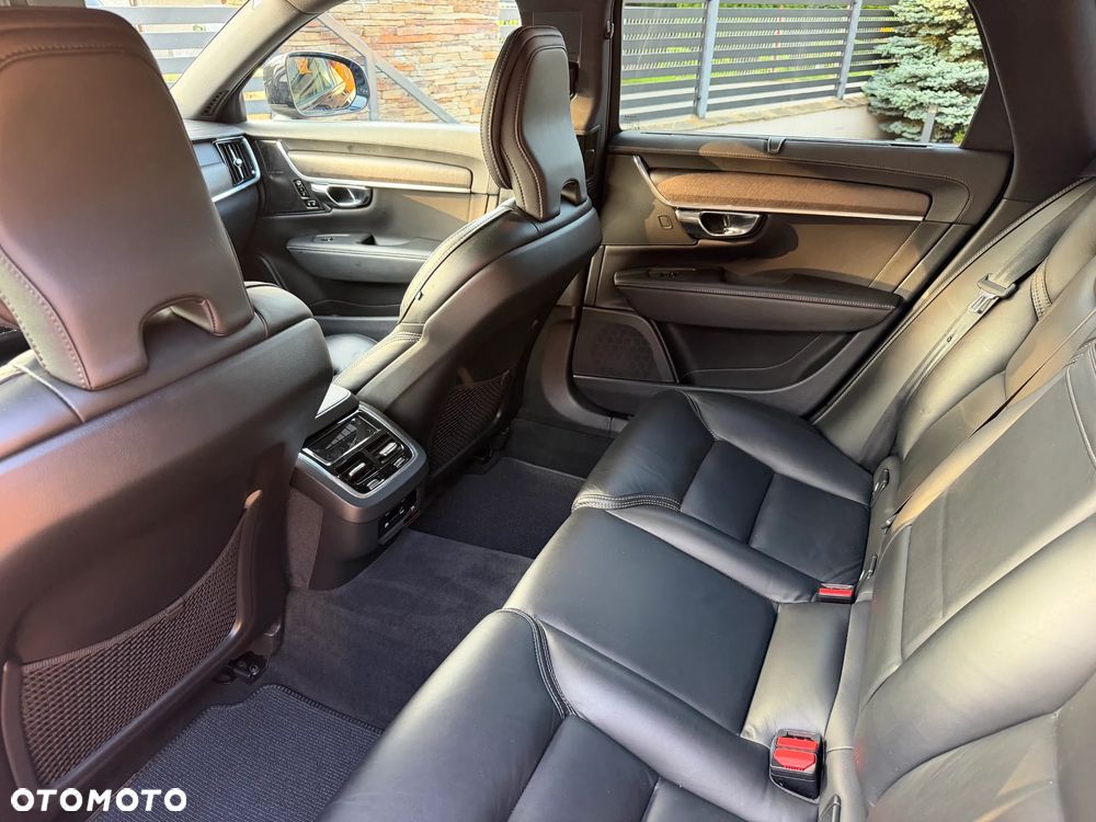 Volvo V90 Cross Country - 14