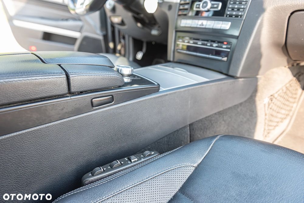 Mercedes-Benz Klasa E 200 4-Matic 9G-TRONIC - 38