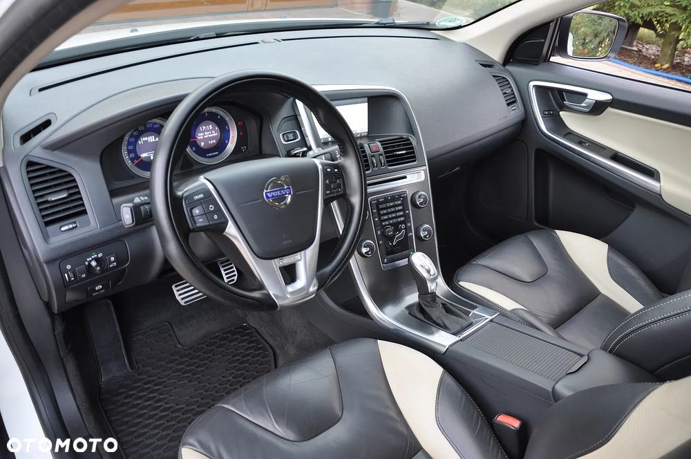 Volvo XC 60 D4 Geartronic RDesign - 18