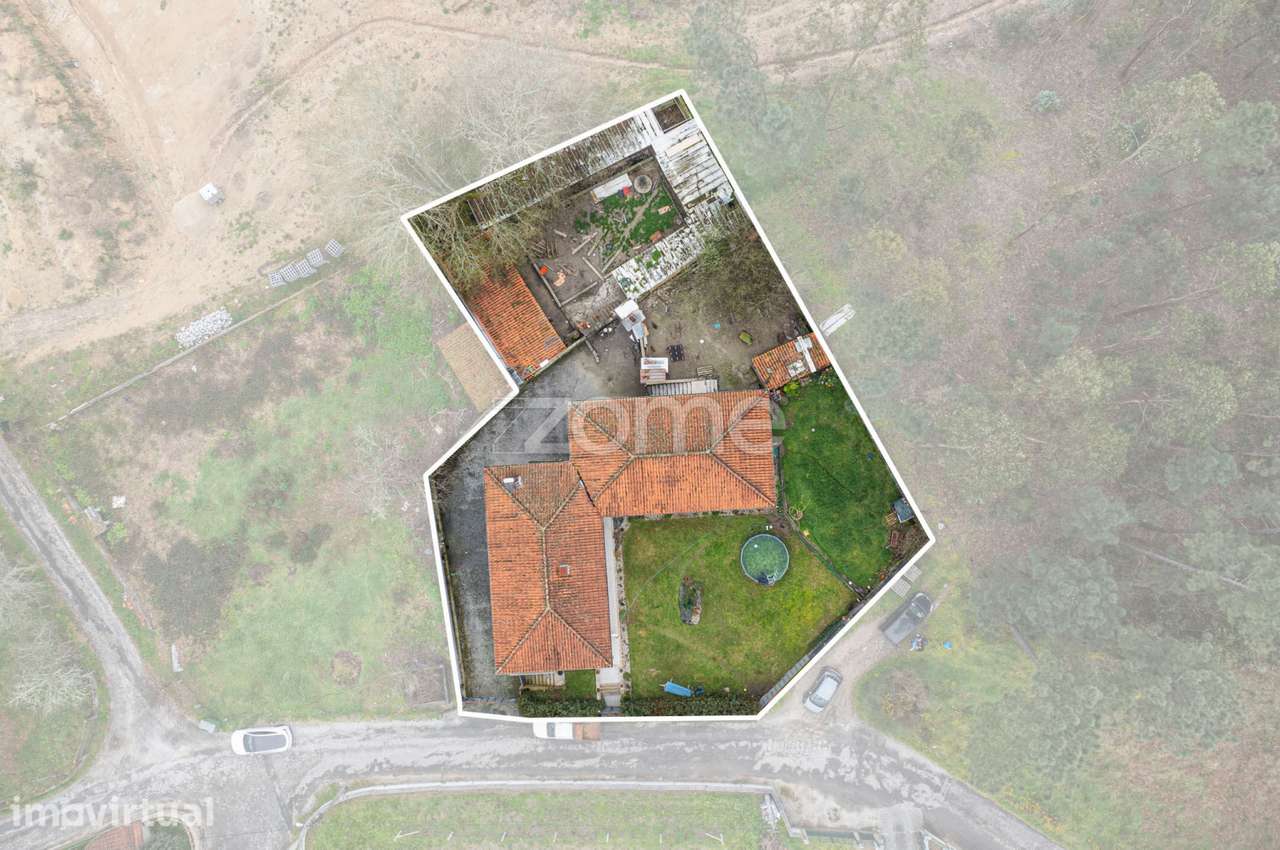Moradia T3 semitérrea em Sabariz, Vila Verde. - Grande imagem: 2/26