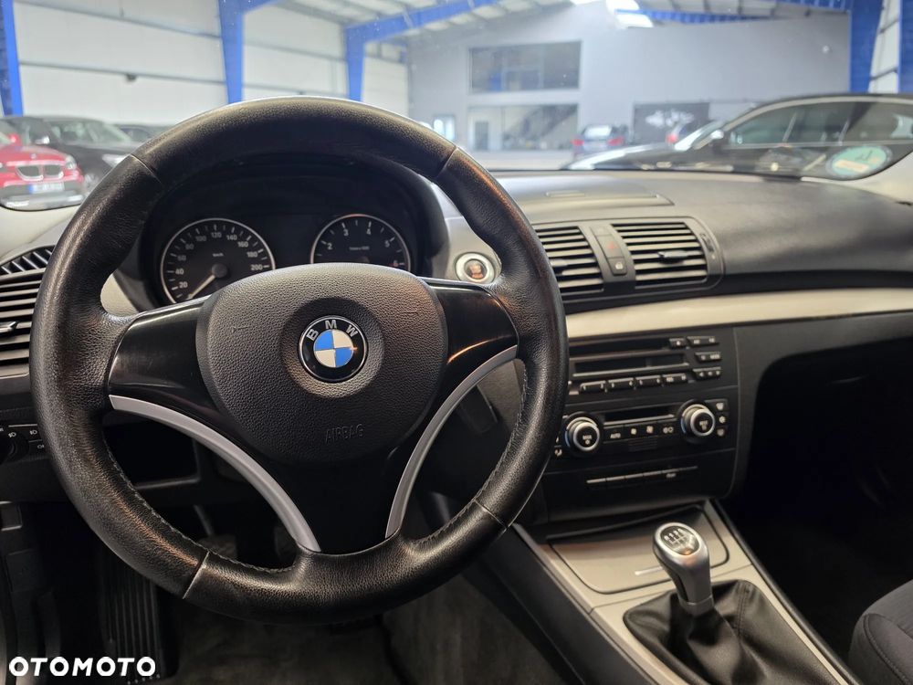 BMW Seria 1 118i - 26