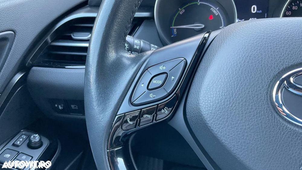Toyota C-HR 2.0 HSD 184 CP 4x2 CVT Style - 24