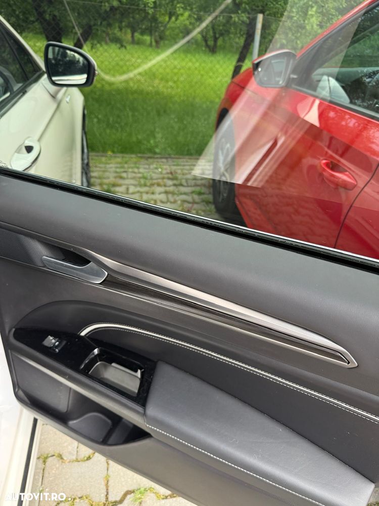 Ford Mondeo 2.0 HEV Vignale - 32