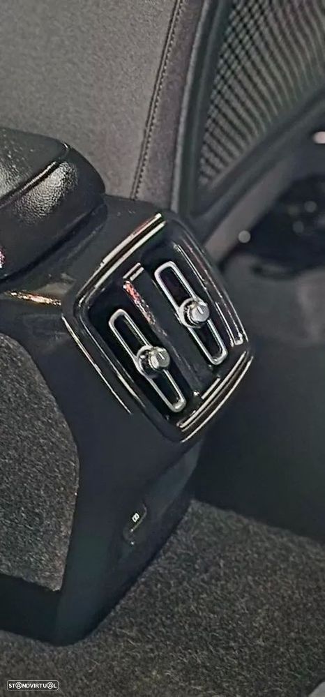 Volvo XC 40 1.5 T2 Momentum Plus Geartronic - 38