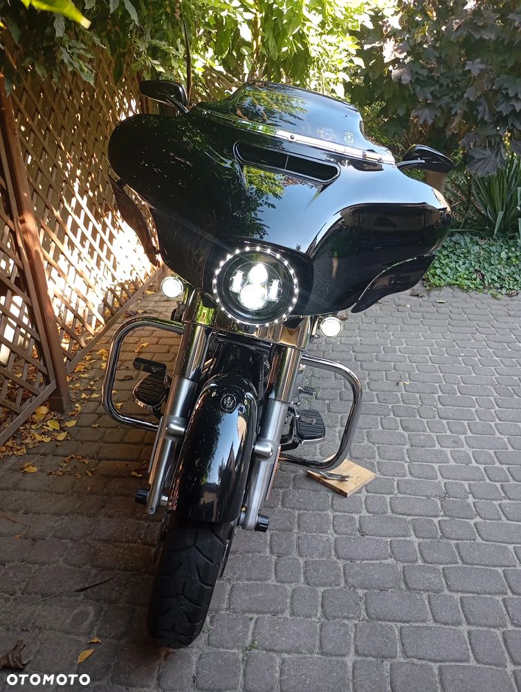 Harley-Davidson Touring Street Glide - 10