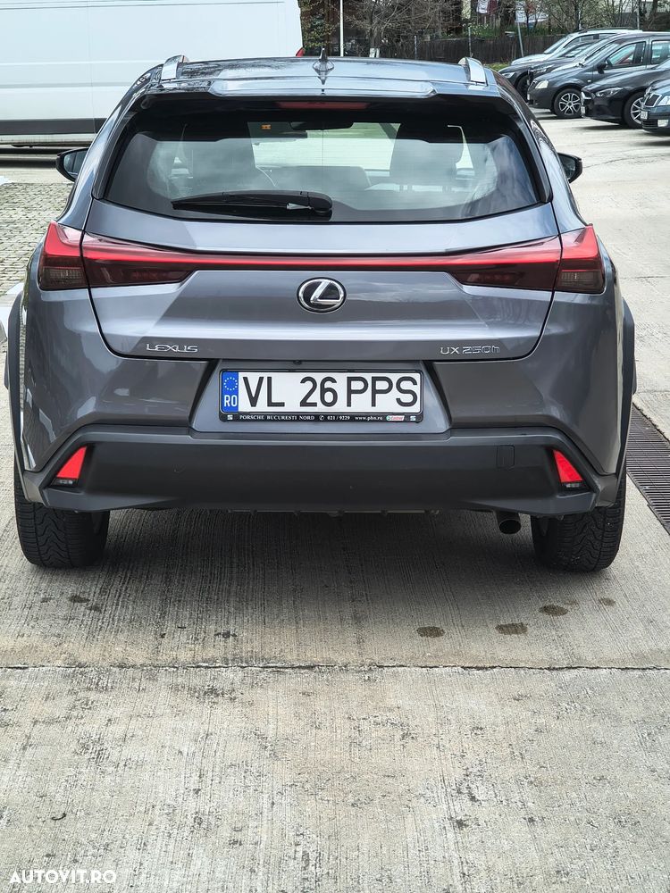 Lexus UX 250h Business Edition - 22