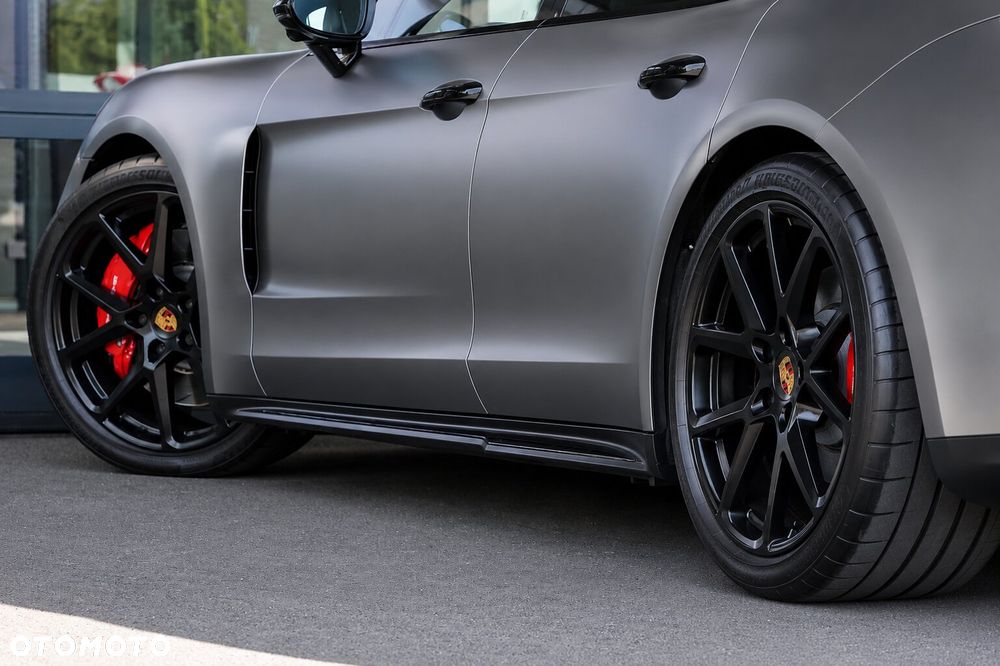 Porsche Panamera GTS - 12