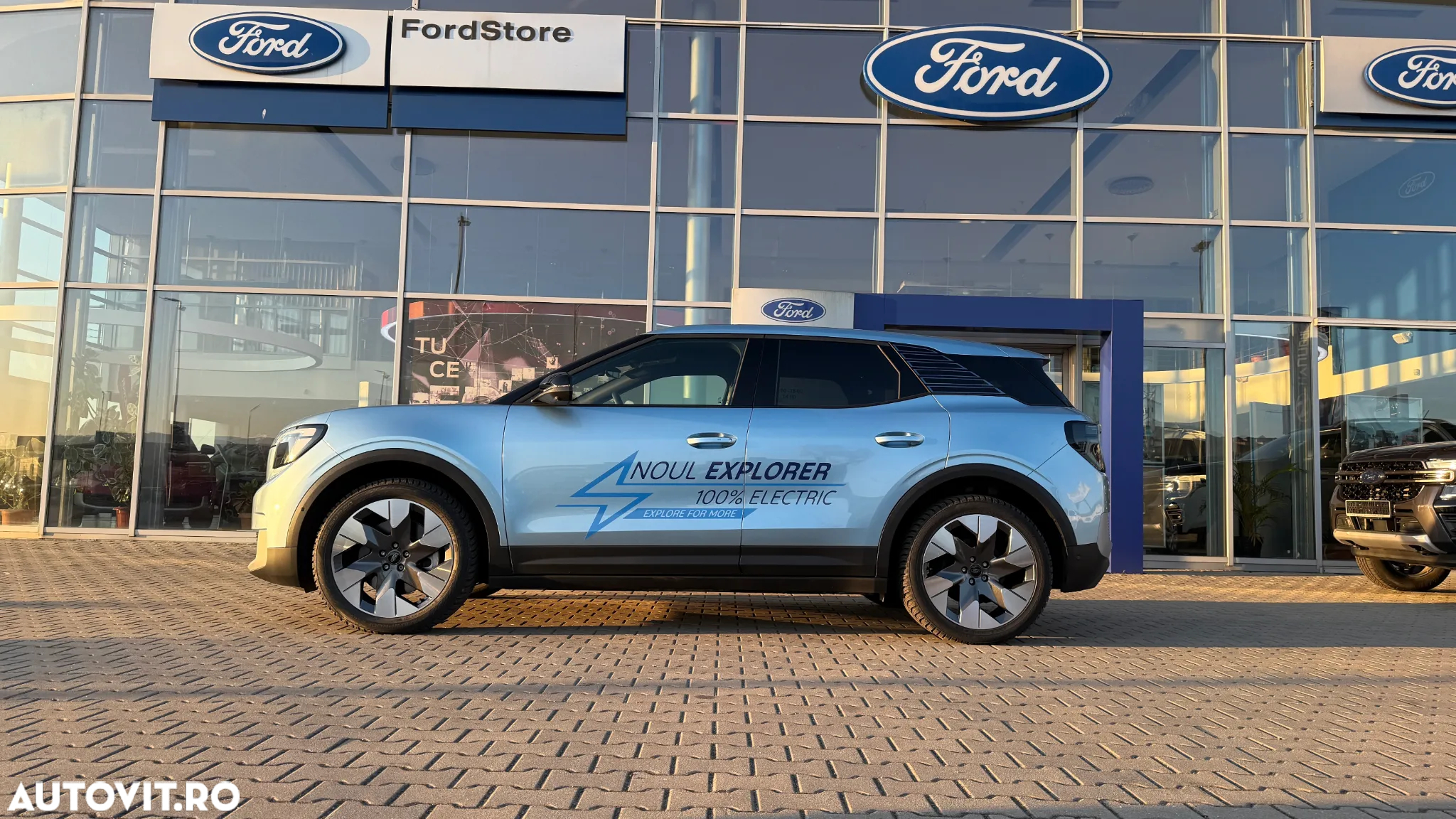 Ford Explorer AWD 79 kWh Extended Range Premium - 2