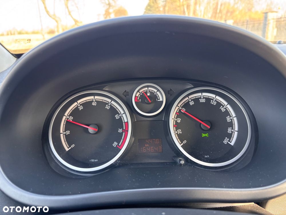 Opel Corsa 1.2 16V Cosmo - 5