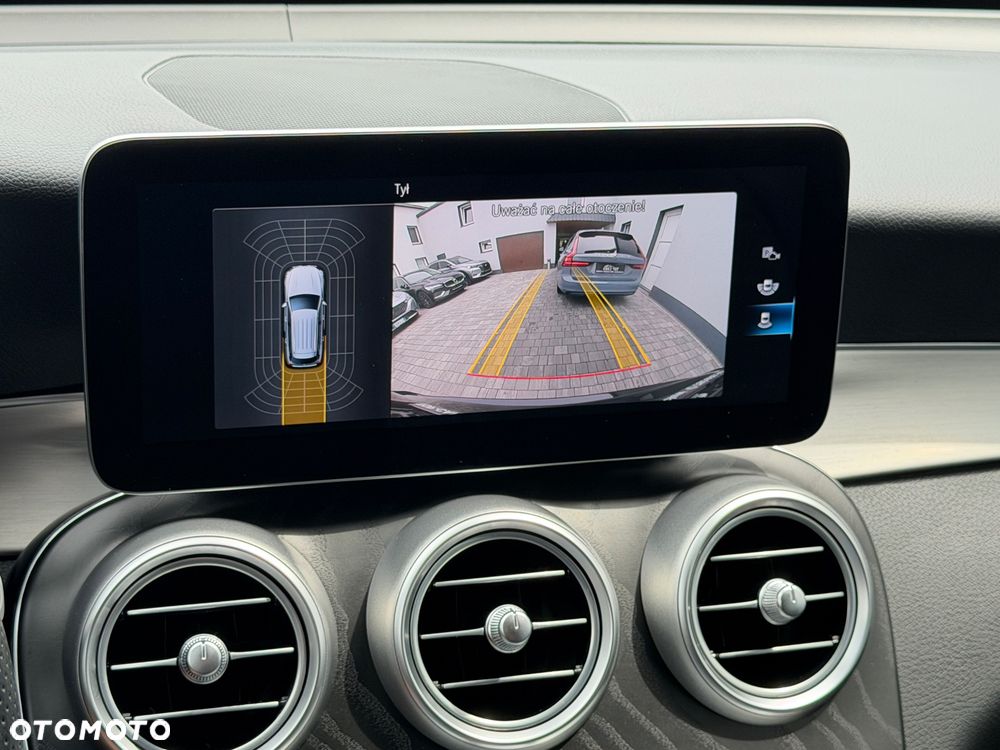 Mercedes-Benz GLC 200 4Matic 9G-TRONIC AMG Line - 9