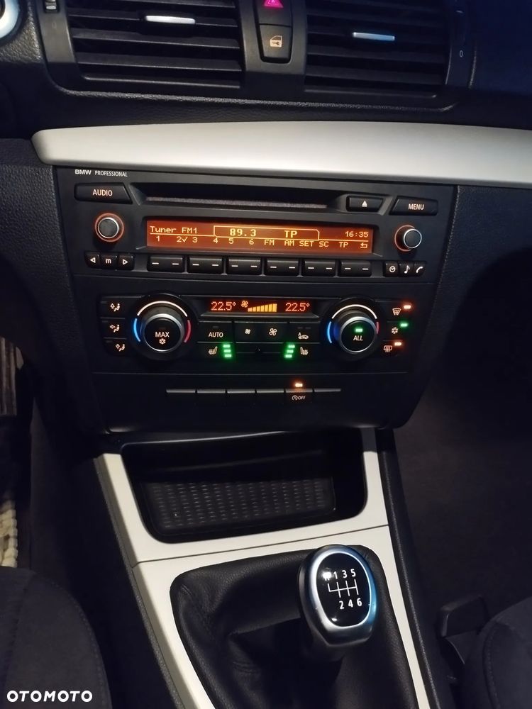 BMW Seria 1 116i - 8