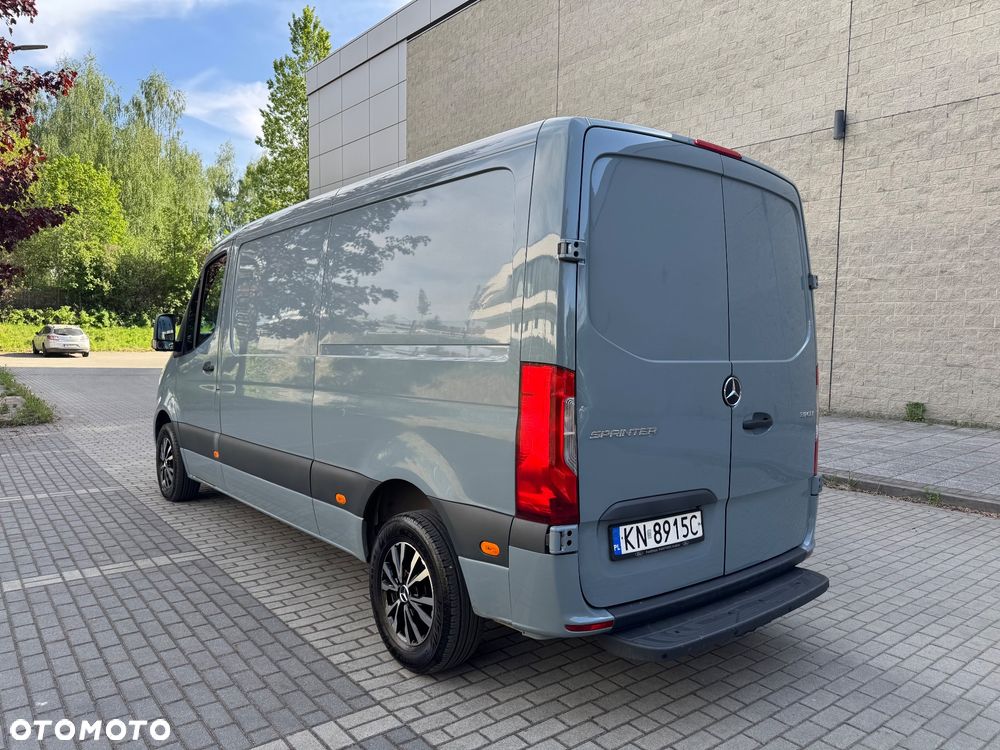 Mercedes-Benz Sprinter - 5