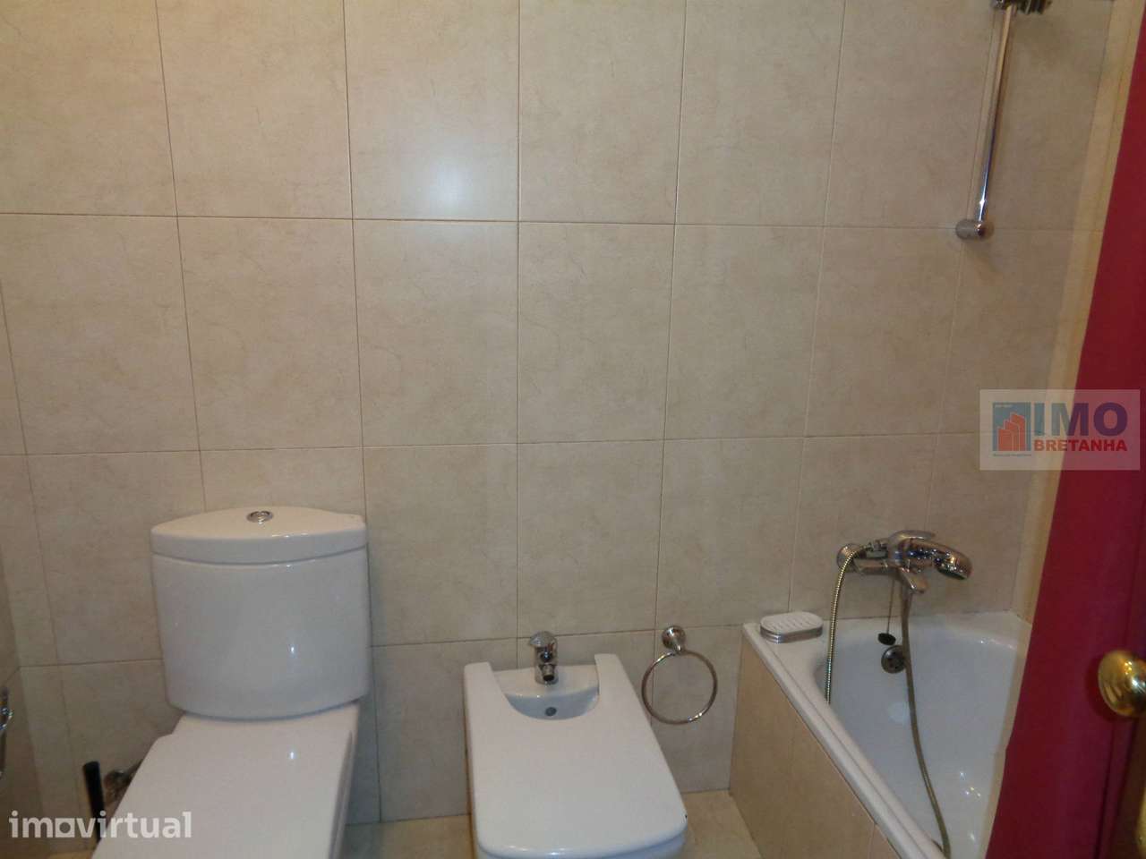 UM QUARTO DISPONÍVEL p/ Rapaz - T4 - Calçada Alta - UBI - Grande imagem: 5/8
