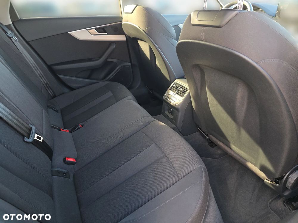 Audi A4 Avant 2023