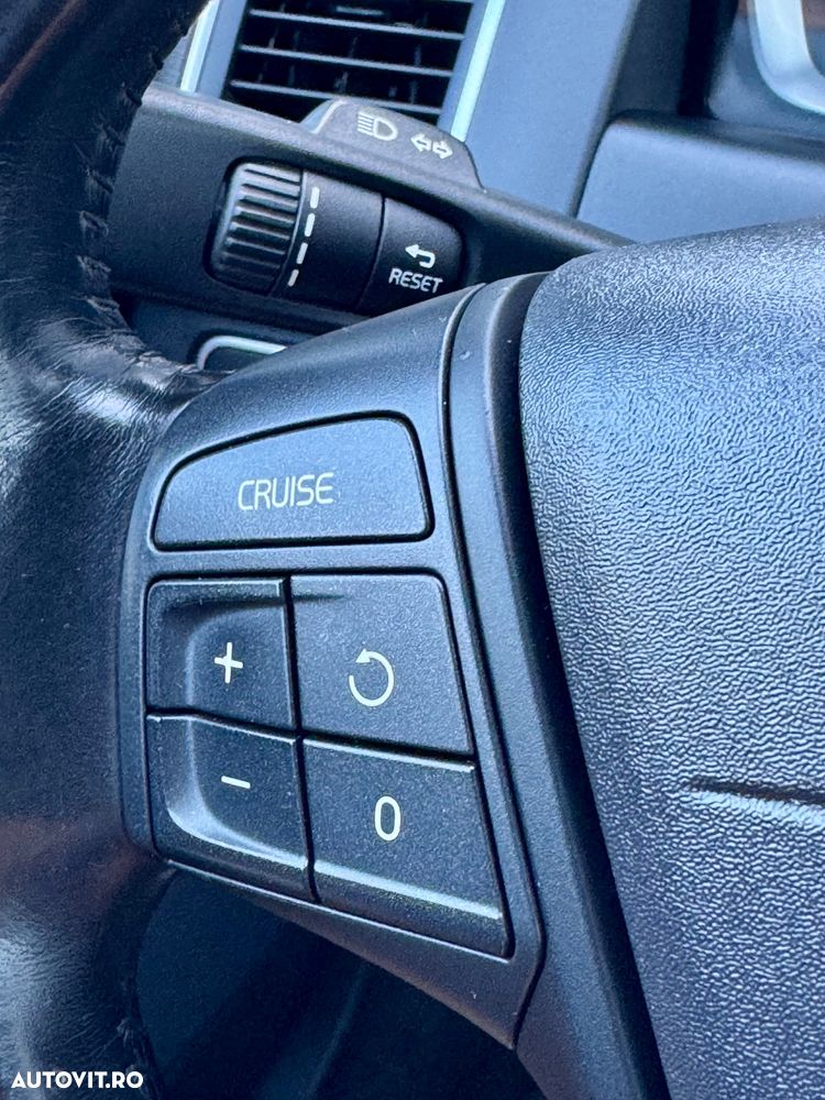 Volvo XC 60 D4AWD Summum - 25