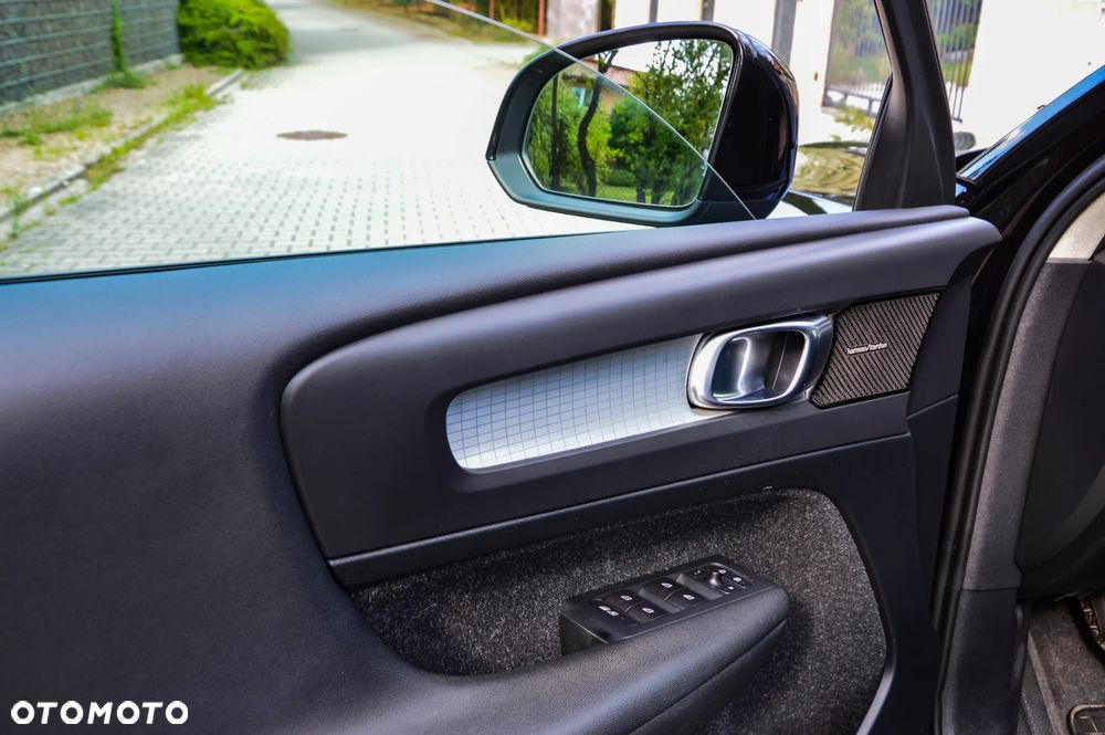 Volvo XC 40 T3 Momentum - 37