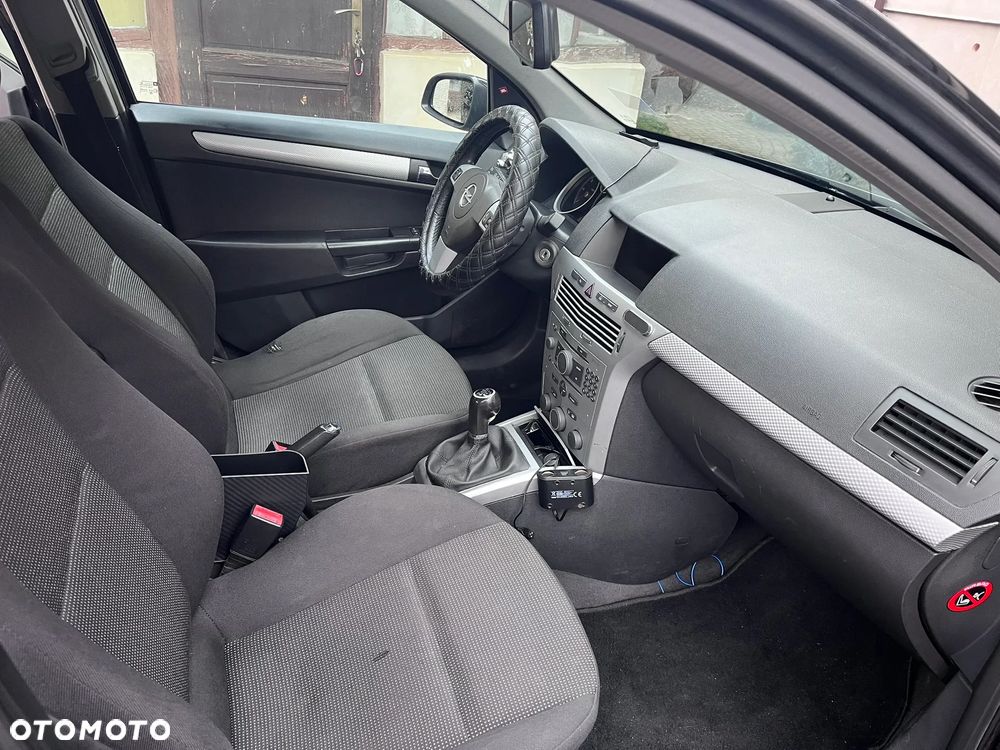 Opel Astra 1.9 CDTI - 15