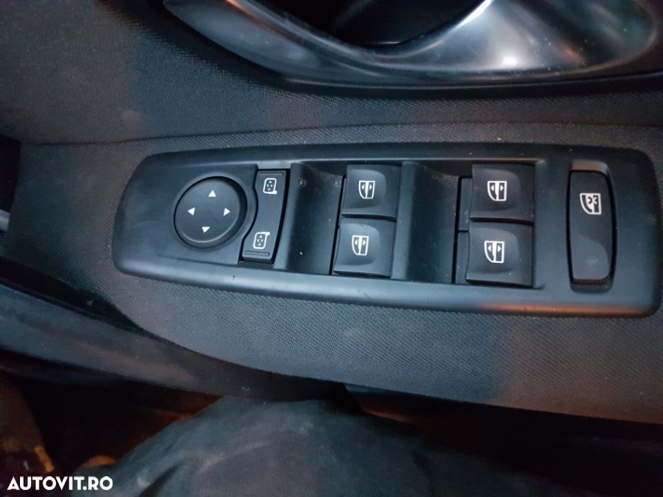 Consola Buton / Butoane Actionare / Reglaj Geamuri / Oglinzi Renault Megane 3 2008 - 2016 - 1