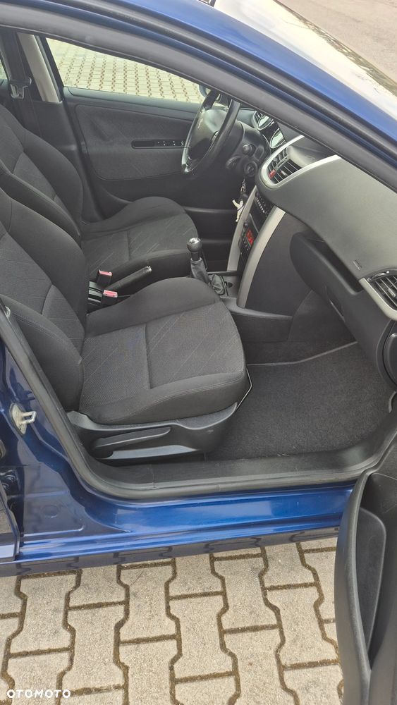 Peugeot 207 - 13
