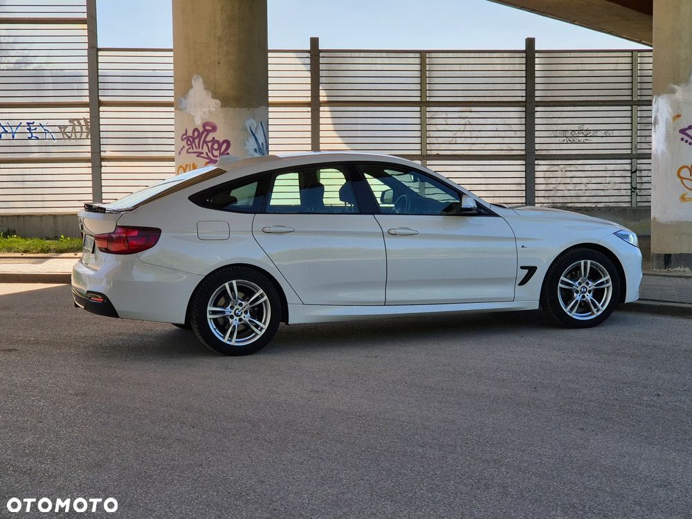 BMW 3GT 320i GPF xDrive M Sport - 13