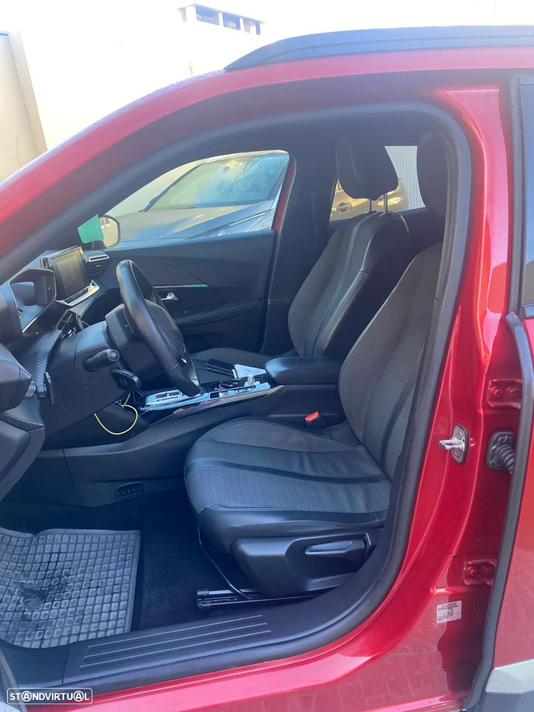 Peugeot e-2008 54 kWh Allure - 4