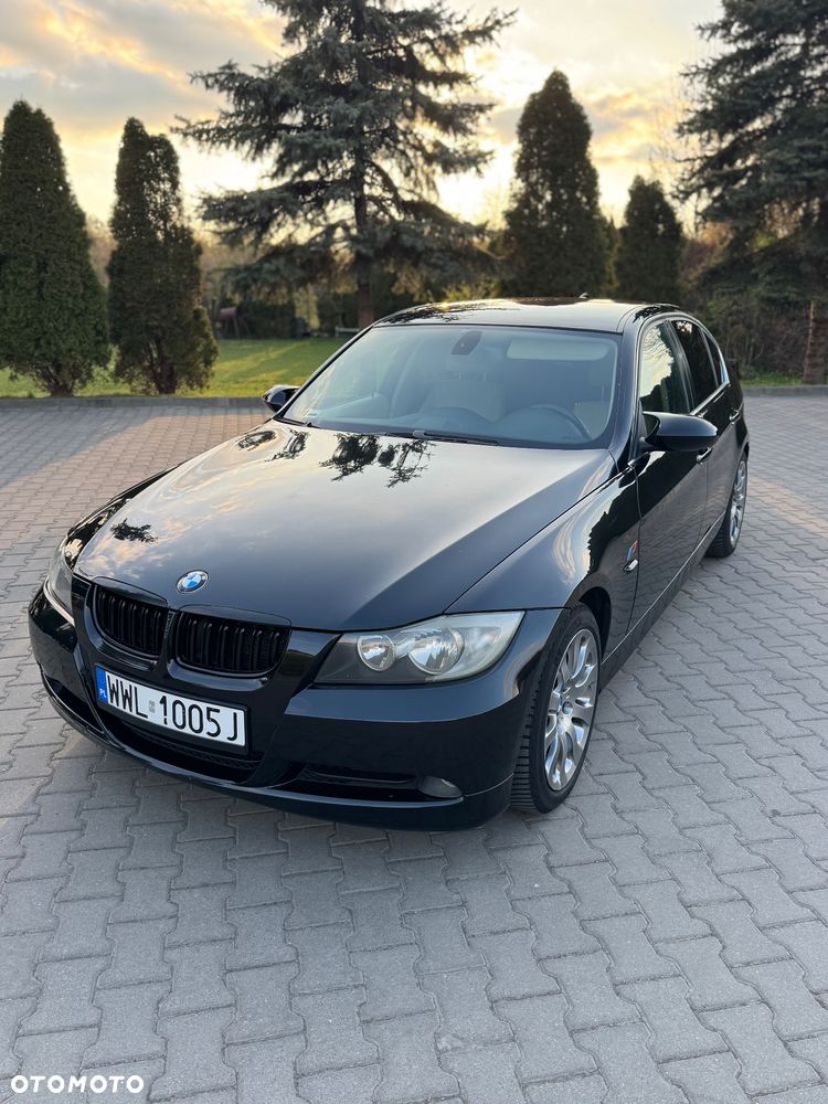 BMW Seria 3 320i - 24