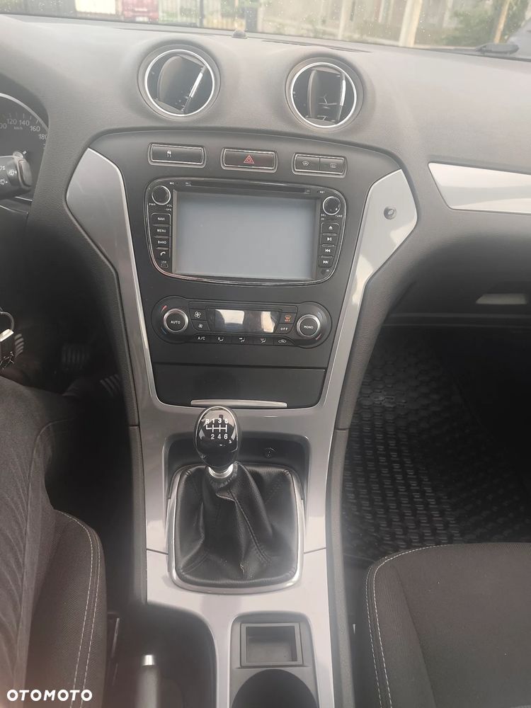 Ford Mondeo - 9