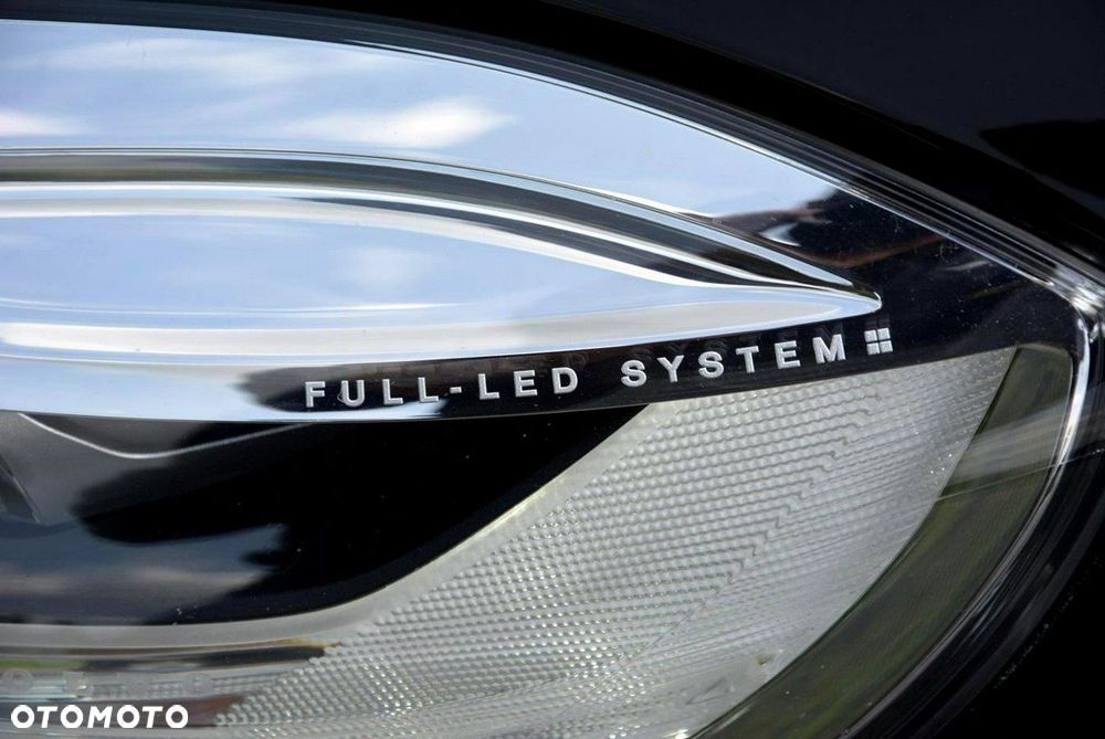 Volvo V40 D2 Drive-E Momentum - 9