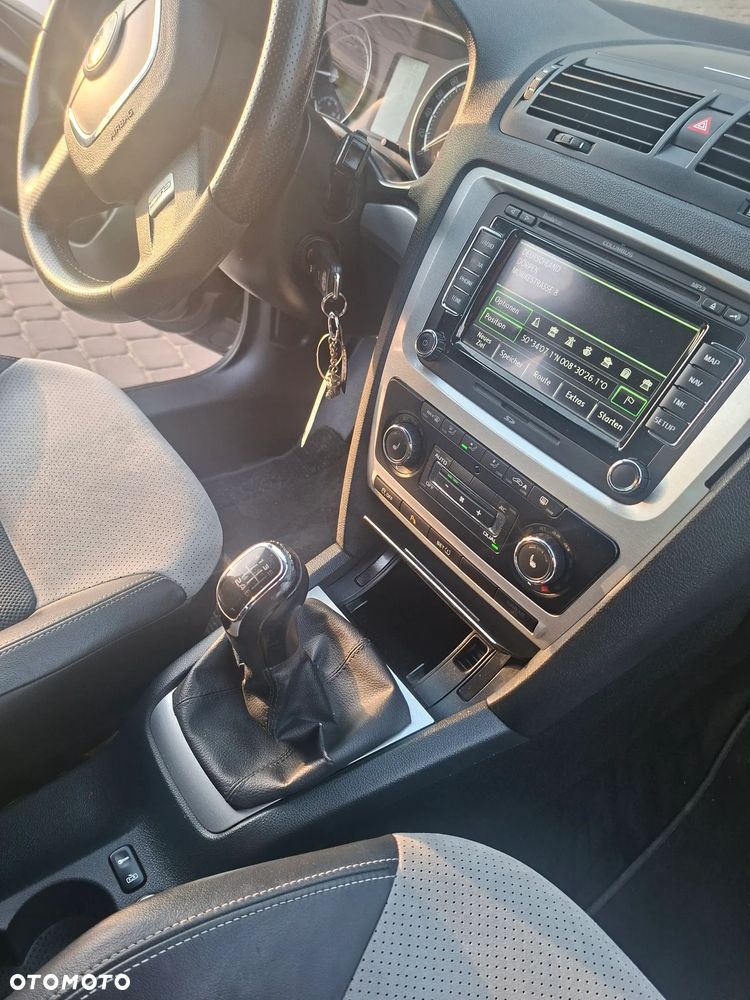 Skoda Octavia 2.0 TDI CR DPF RS - 15