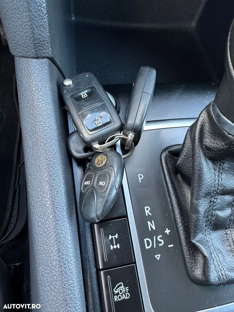 Volkswagen Amarok 2.0 BiDI 4x4 Cabina Dubla Highline Aut. - 24