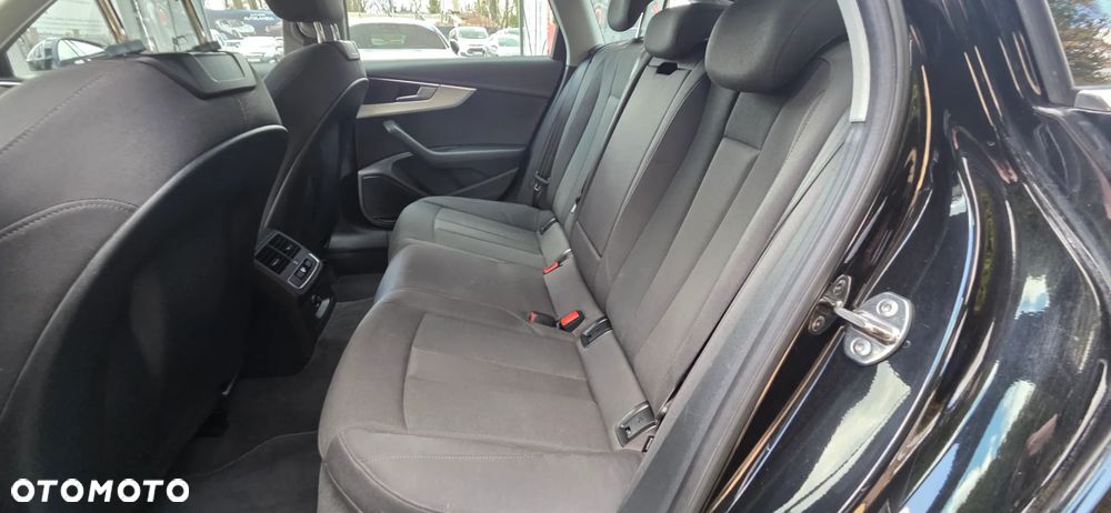 Audi A4 Avant 2.0 TDI - 32