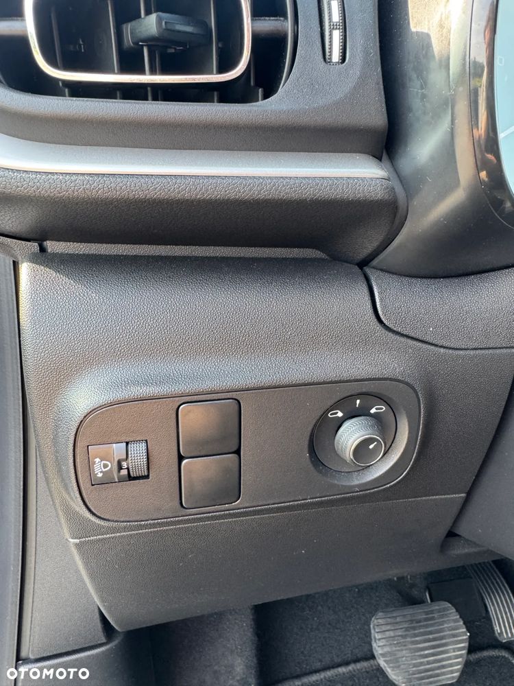 Citroën C3 1.2 PureTech Shine EAT6 - 22