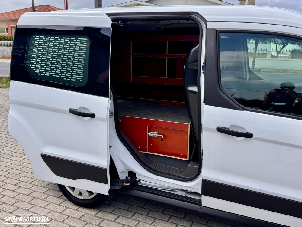 Ford Transit Connect 3L - 19
