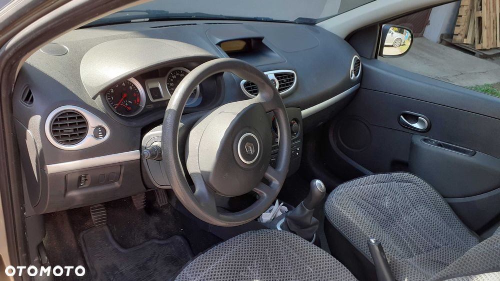 Renault Clio - 5