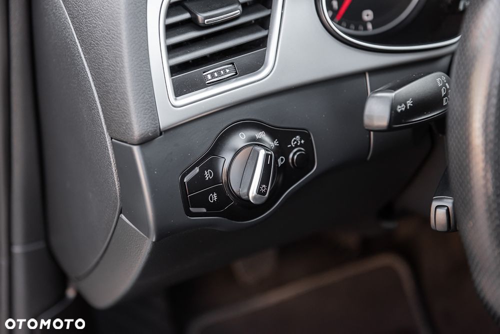 Audi A4 Avant 2.0 TDI DPF S line Sportpaket - 16