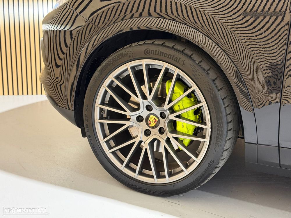 Porsche Cayenne Coupé E-Hybrid Platinum Edition - 32