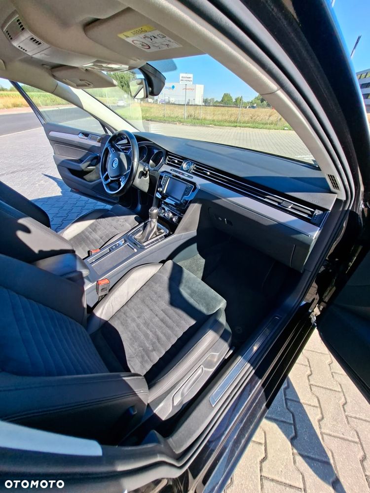 Volkswagen Passat - 10