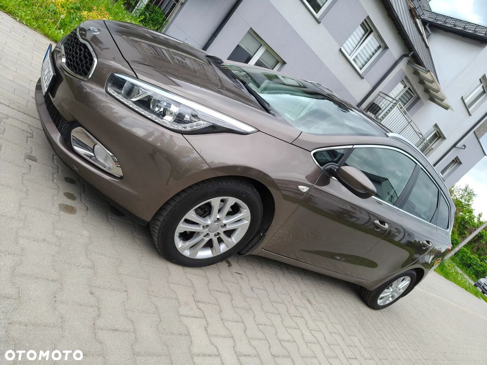 Kia Ceed - 16