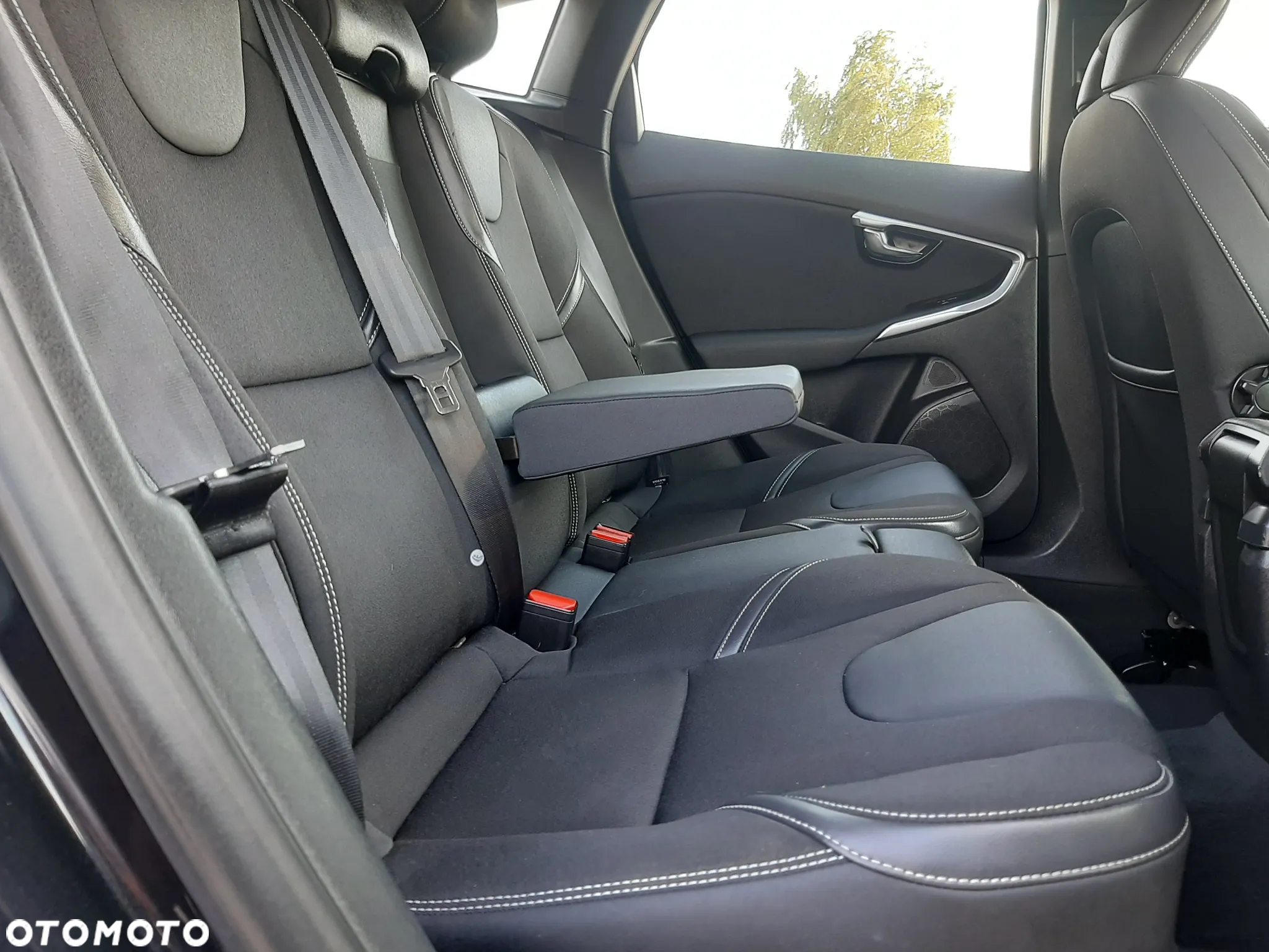 Volvo V40 D2 Momentum - 31