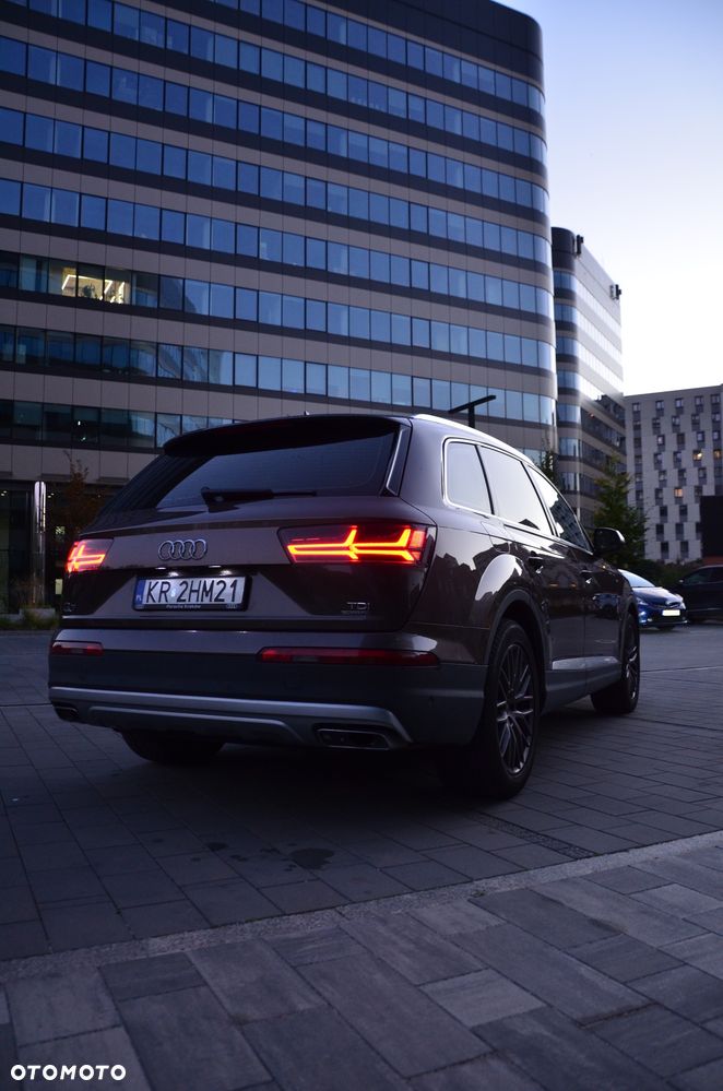 Audi Q7 3.0 TDI Quattro Tiptr - 23