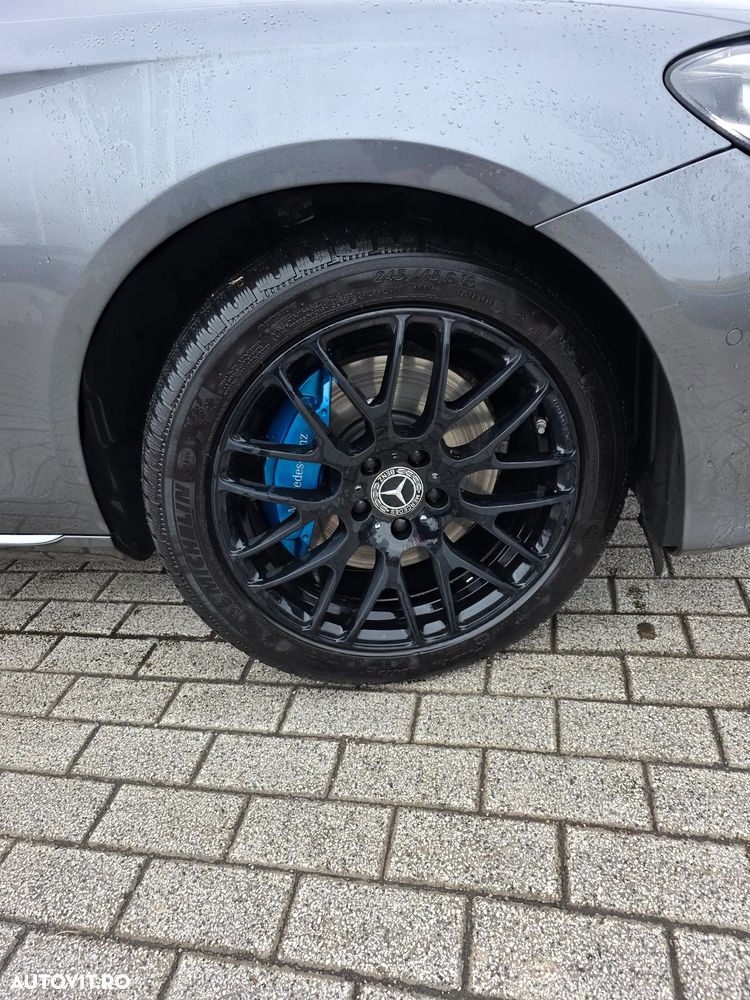 Mercedes-Benz E - 18
