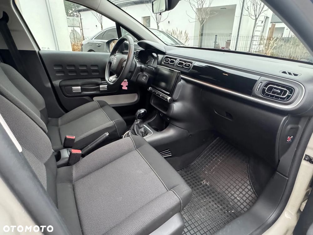 Citroën C3 1.2 PureTech Shine - 23