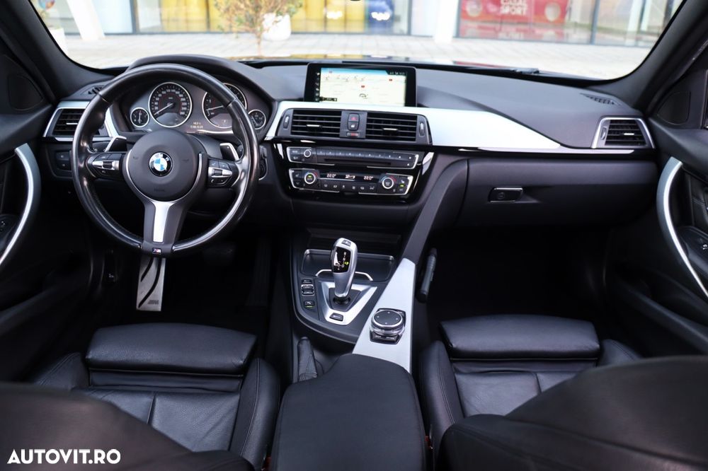 BMW Seria 3 330e iPerformance M Sport - 14