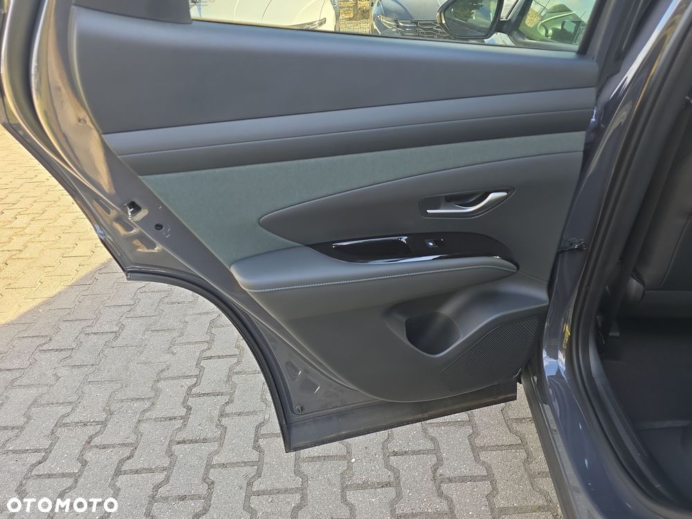 Hyundai Tucson 1.6 T-GDi HEV Executive 4WD - 12