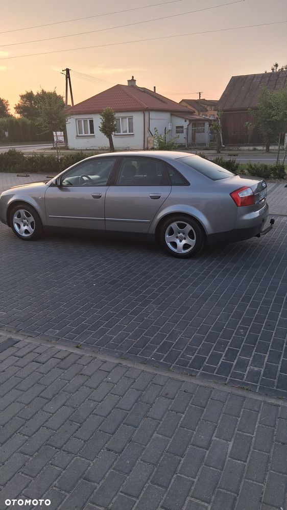 Audi A4 Limousine - 2