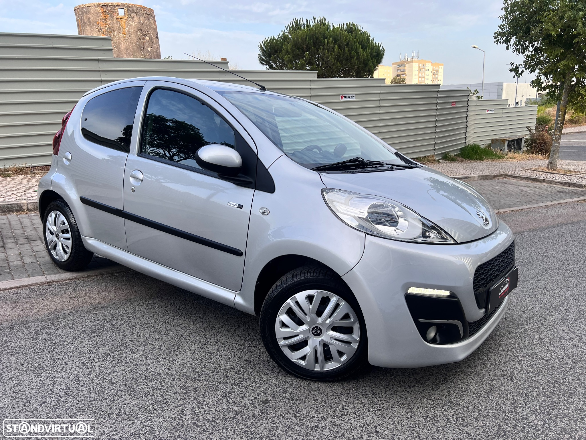 Peugeot 107 1.0 Style - 4
