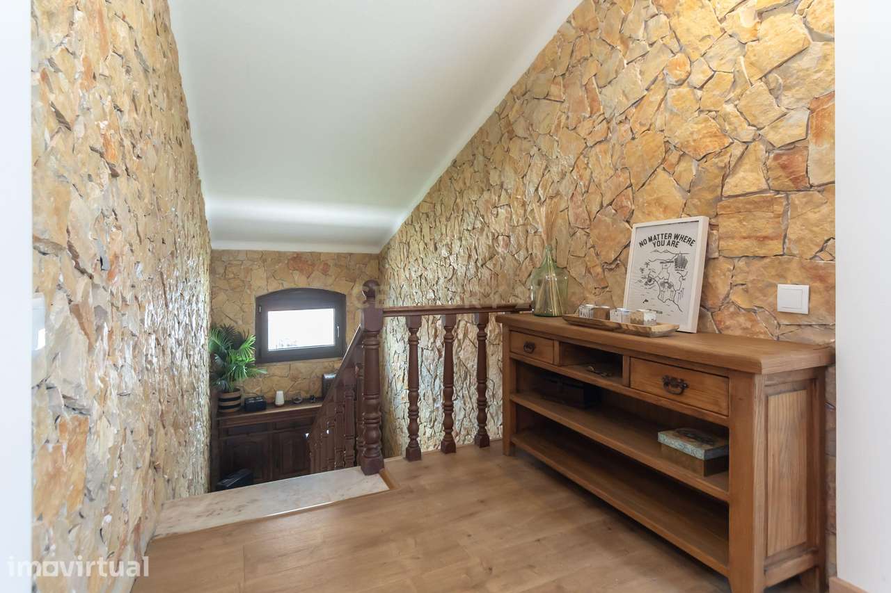 Moradia T6 Totalmente Renovada em Palmela junto ao St. Peter's - Grande imagem: 4/53