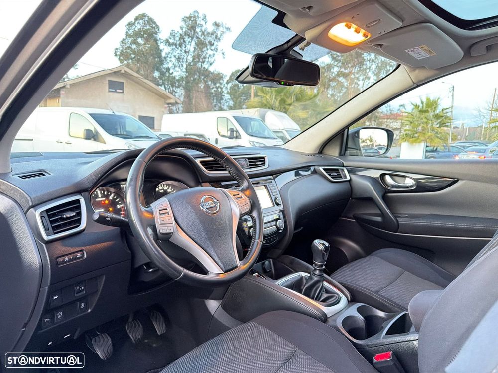 Nissan Qashqai 1.5 dCi N-Connecta - 23
