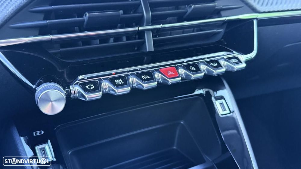 Peugeot e-208 Active Pack - 22